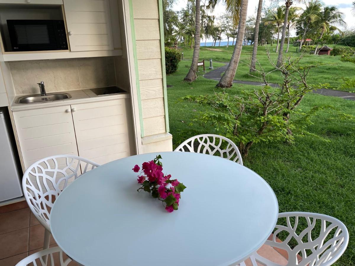 Sur La Plage, Village Vacances Sainte-Anne Екстериор снимка